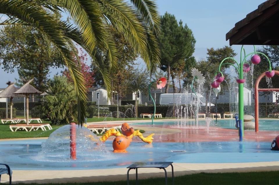 Mobilhome Tout Confort Les Viviers Lège-Cap-Ferret Zewnętrze zdjęcie